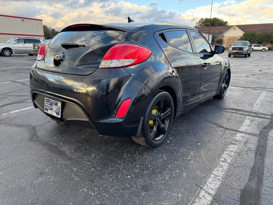 2013 Hyundai Veloster - Image 4 of 9