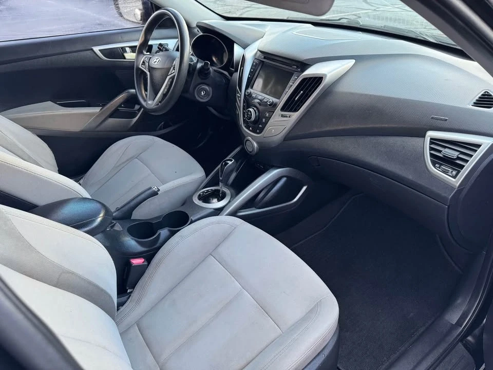 2013 Hyundai Veloster - Image 7 of 9