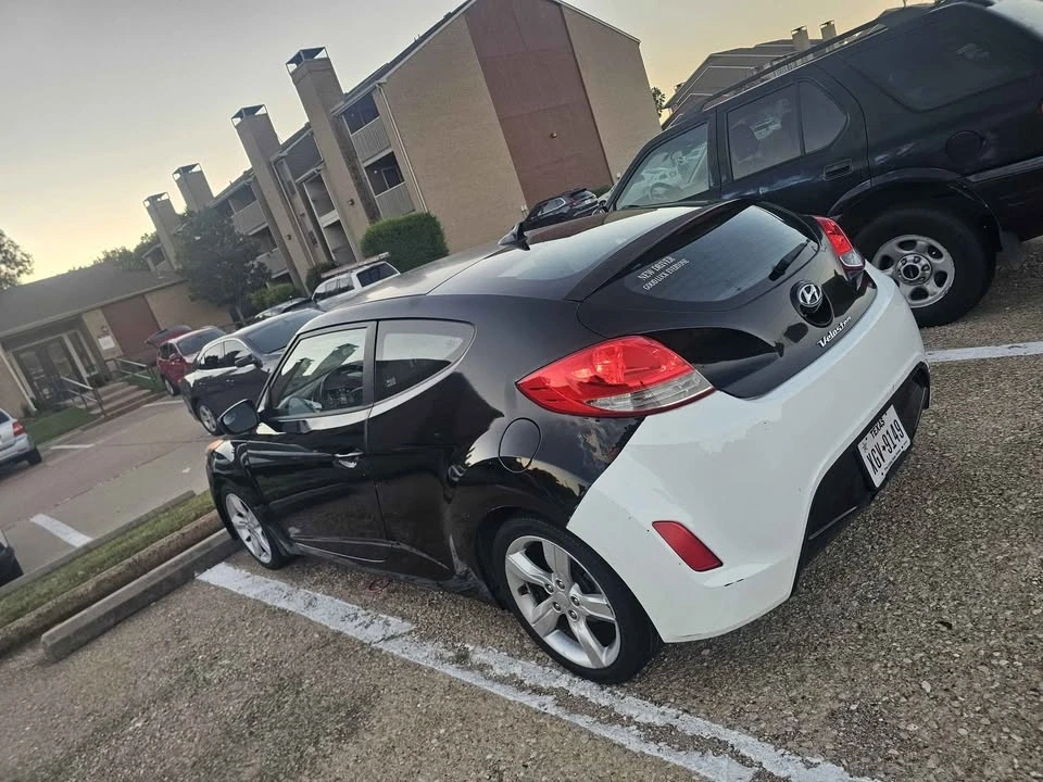 2013 Hyundai Veloster - Image 4 of 6
