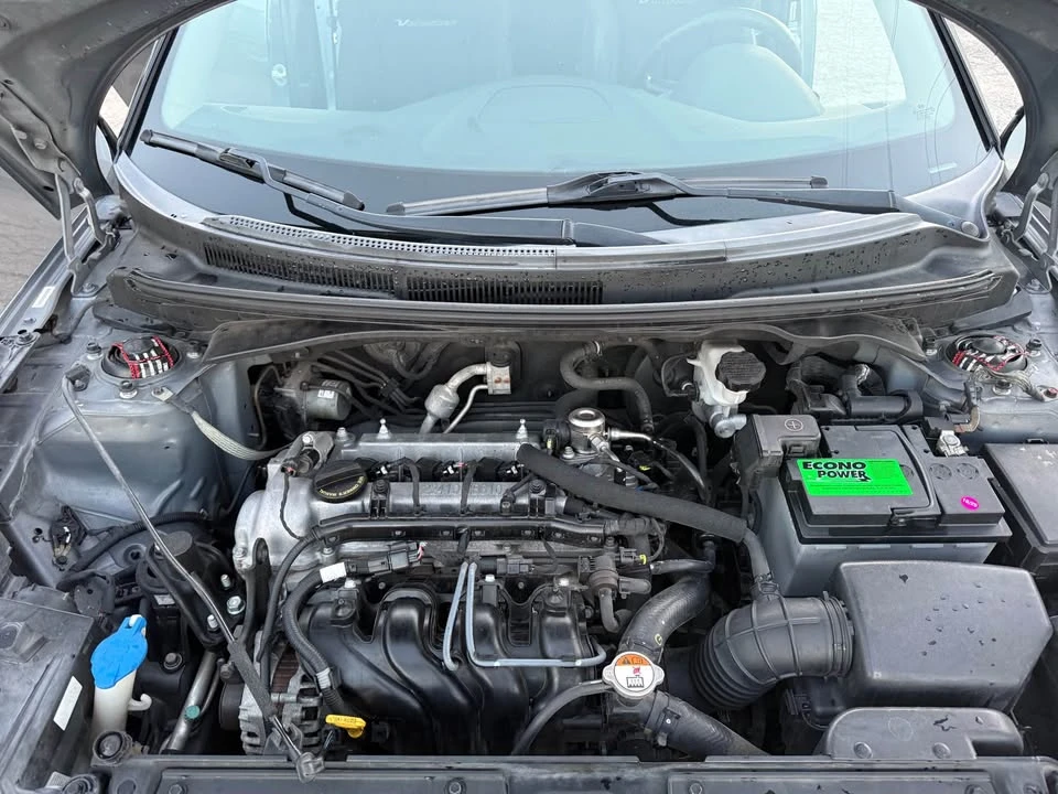 2013 Hyundai Veloster - Image 6 of 14