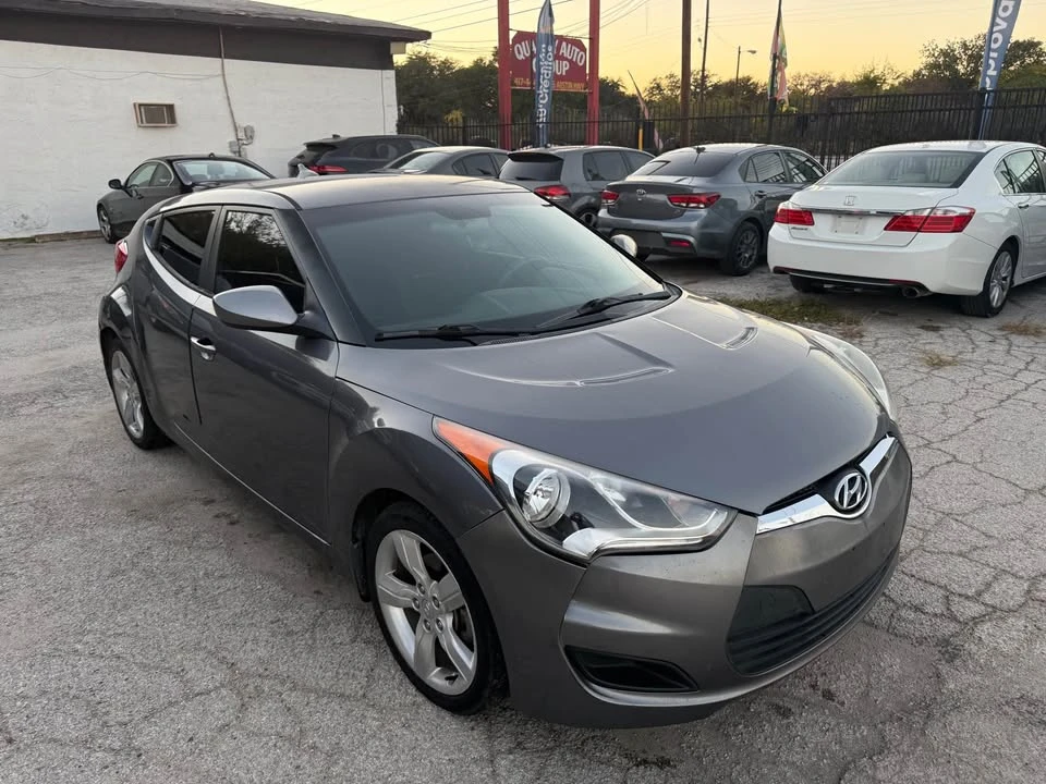 2013 Hyundai Veloster - Image 4 of 14