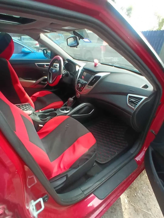 2013 Hyundai Veloster - Image 5 of 10
