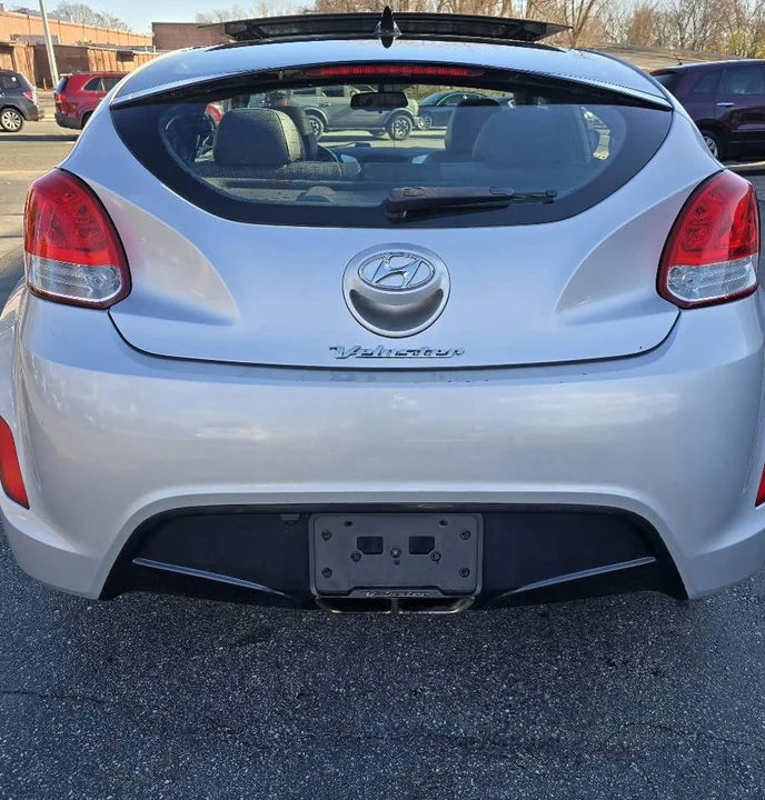 2013 Hyundai Veloster - Image 5 of 11