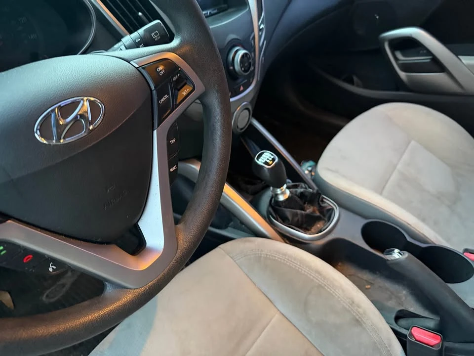 2013 Hyundai Veloster - Image 5 of 13