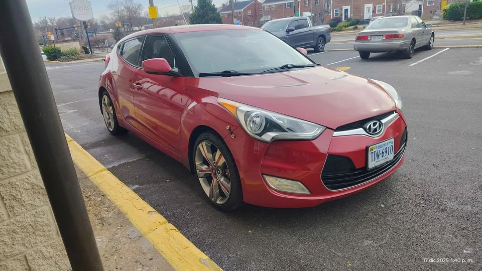 2013 Hyundai Veloster - Image 3 of 8