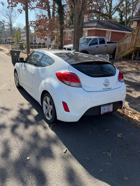 2013 Hyundai Veloster - Image 2 of 5