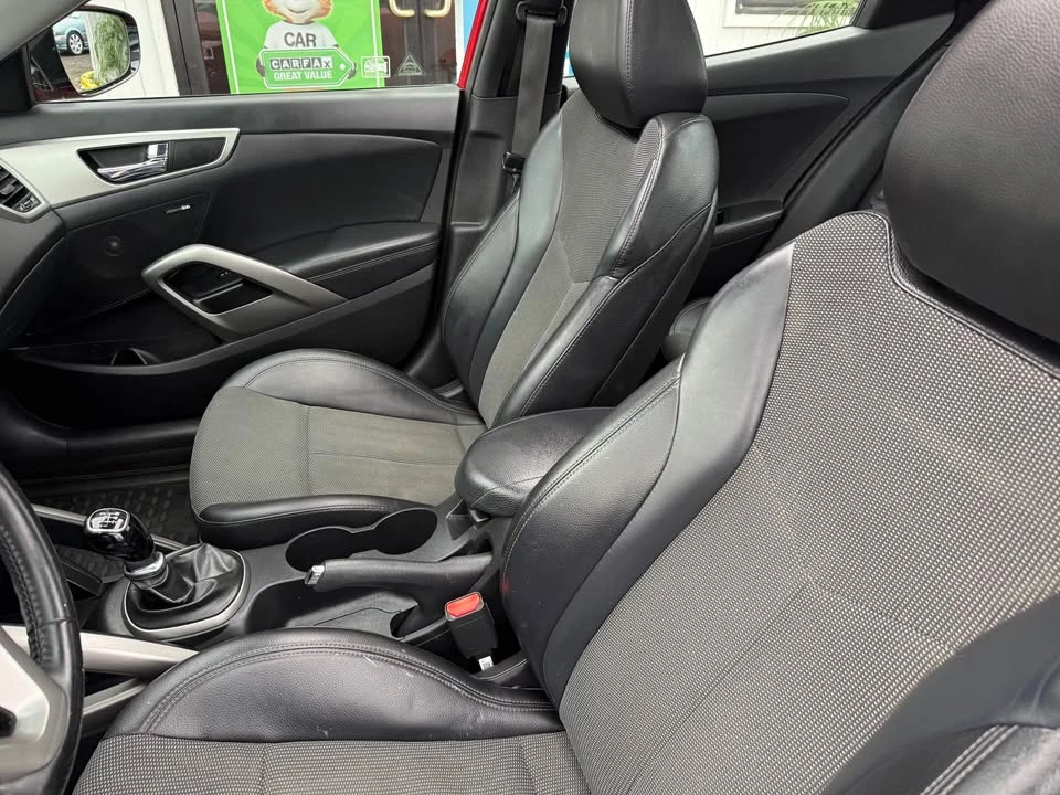 2013 Hyundai Veloster - Image 10 of 20