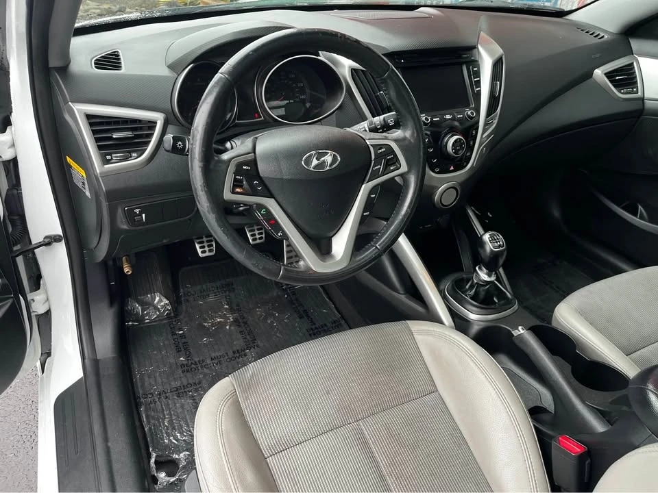 2013 Hyundai Veloster - Image 8 of 15