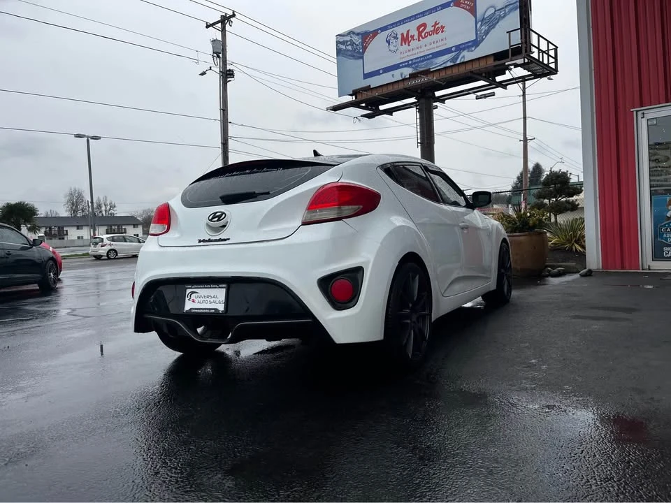 2013 Hyundai Veloster - Image 5 of 15