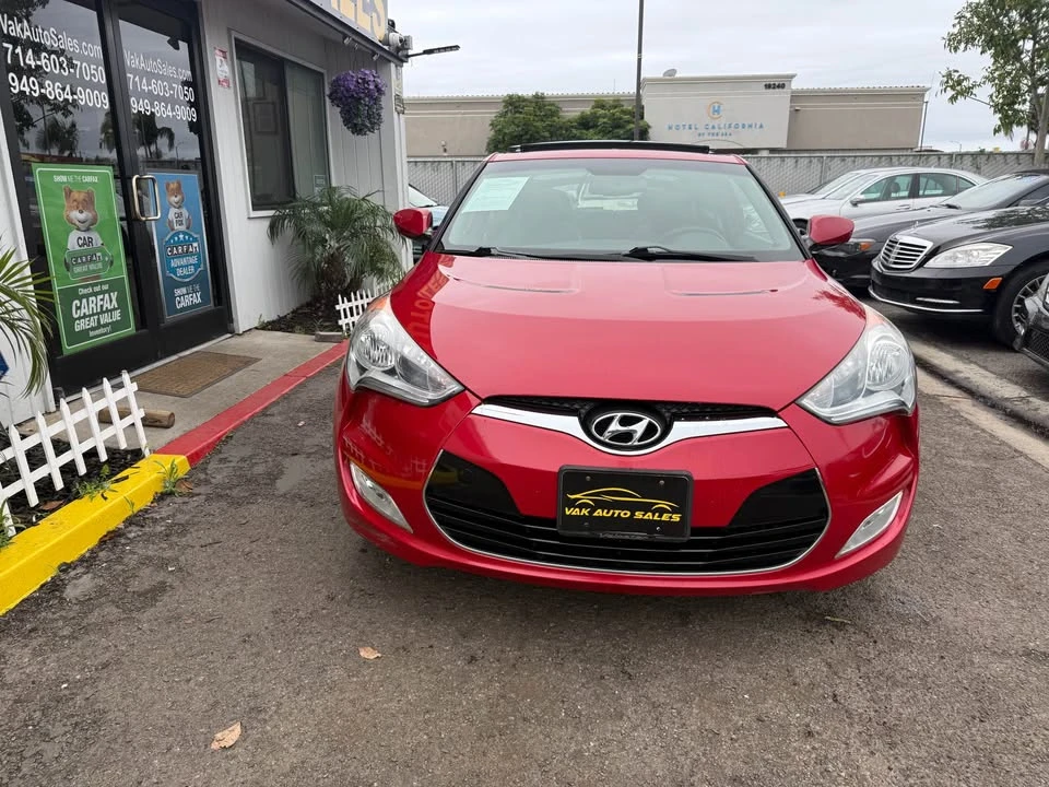 2013 Hyundai Veloster - Image 2 of 20