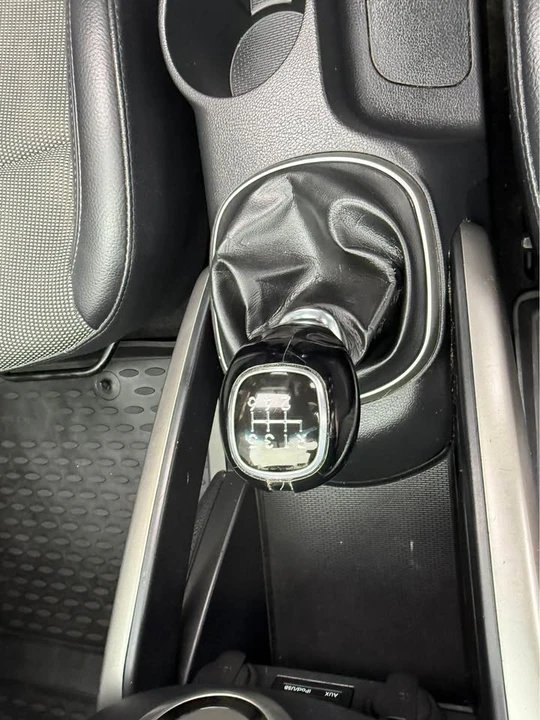 2013 Hyundai Veloster - Image 8 of 20