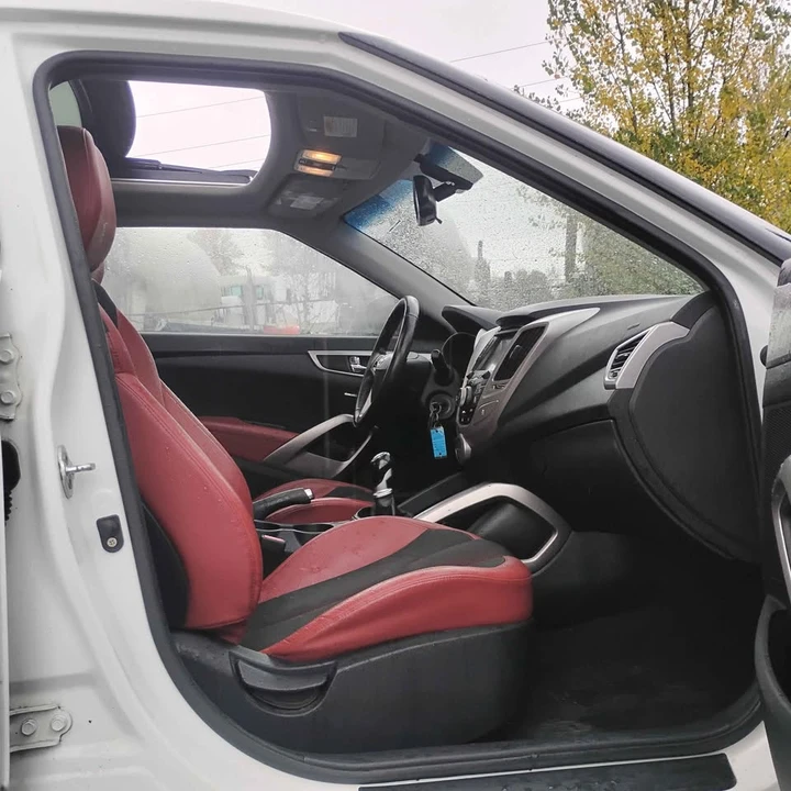 2013 Hyundai Veloster - Image 9 of 11