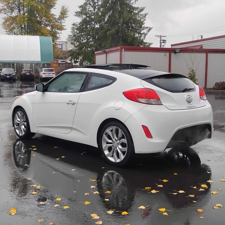 2013 Hyundai Veloster - Image 6 of 11