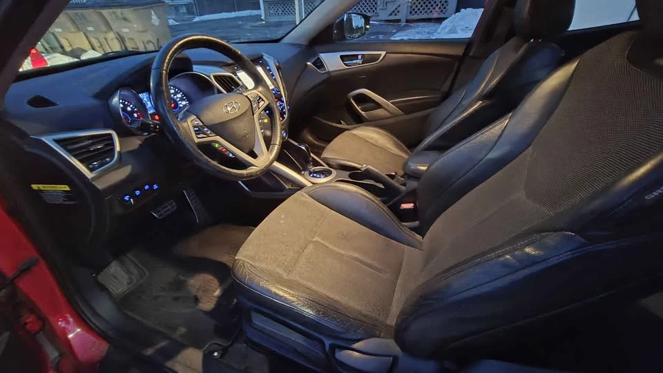 2013 Hyundai Veloster - Image 14 of 15
