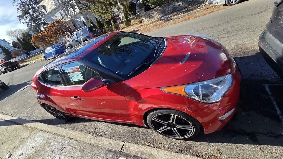 2013 Hyundai Veloster - Image 2 of 15