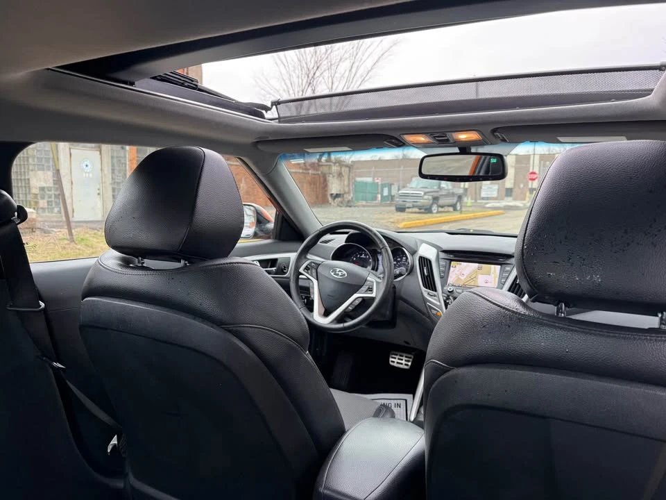 2013 Hyundai Veloster - Image 11 of 20