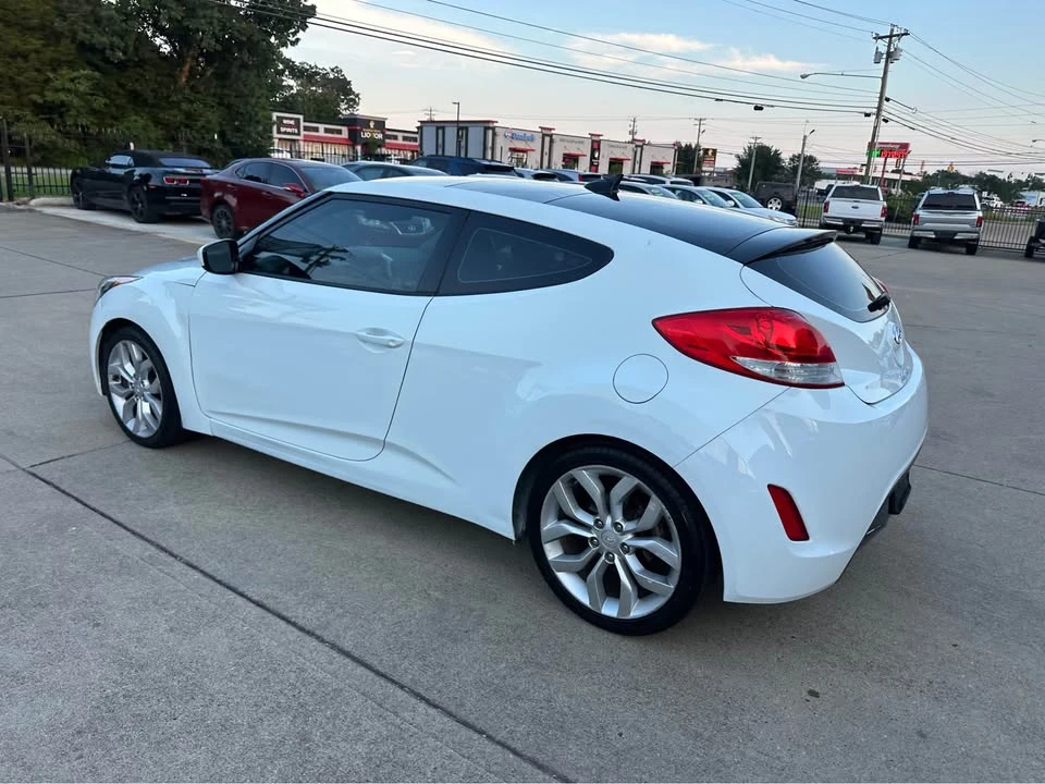 2013 Hyundai Veloster - Image 5 of 15