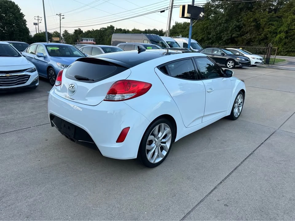 2013 Hyundai Veloster - Image 3 of 15