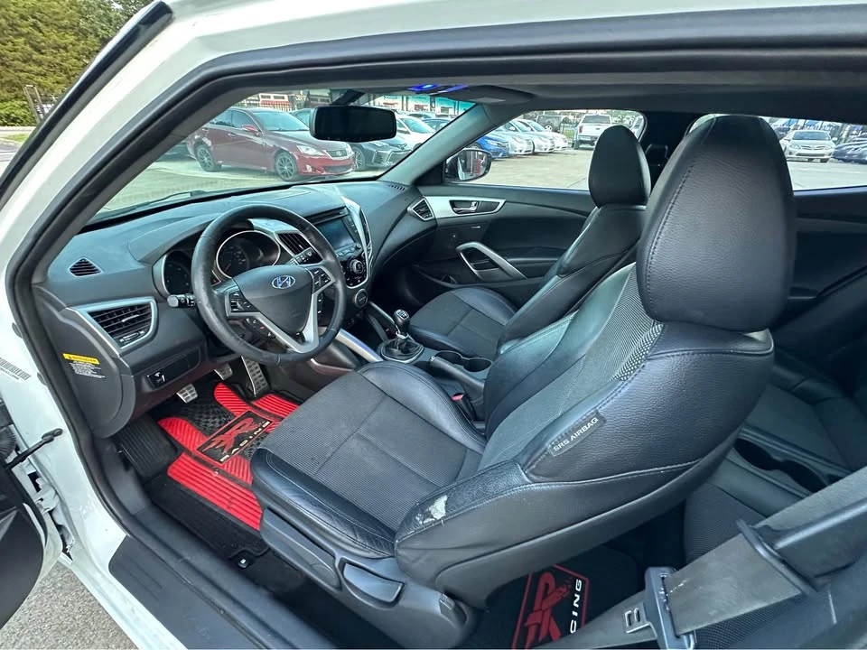 2013 Hyundai Veloster - Image 9 of 15
