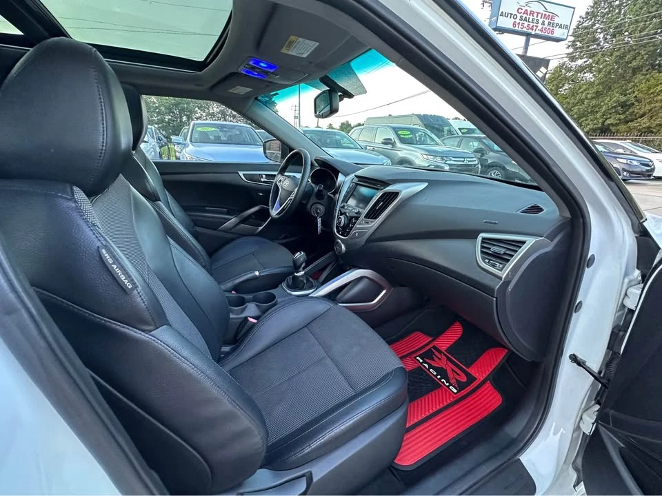 2013 Hyundai Veloster - Image 12 of 15