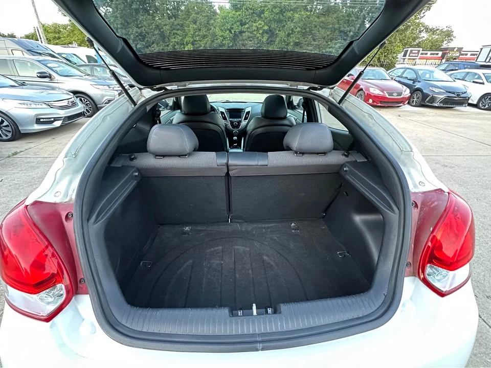 2013 Hyundai Veloster - Image 14 of 15