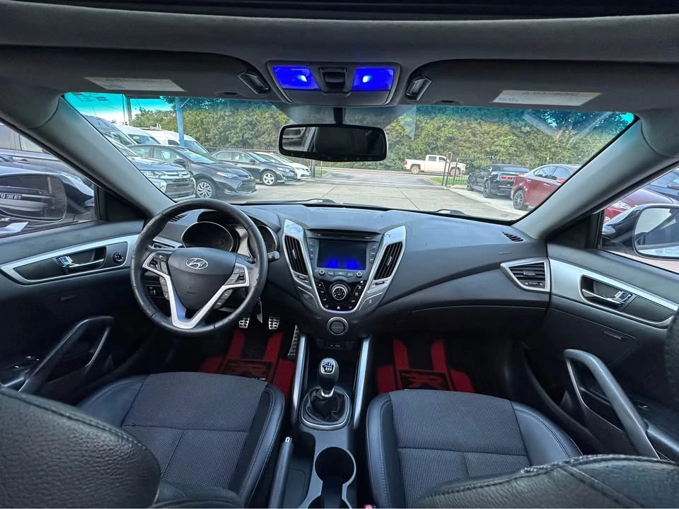 2013 Hyundai Veloster - Image 11 of 15