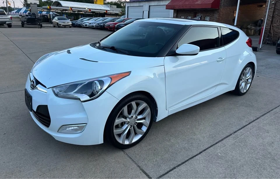 2013 Hyundai Veloster - Image 6 of 15