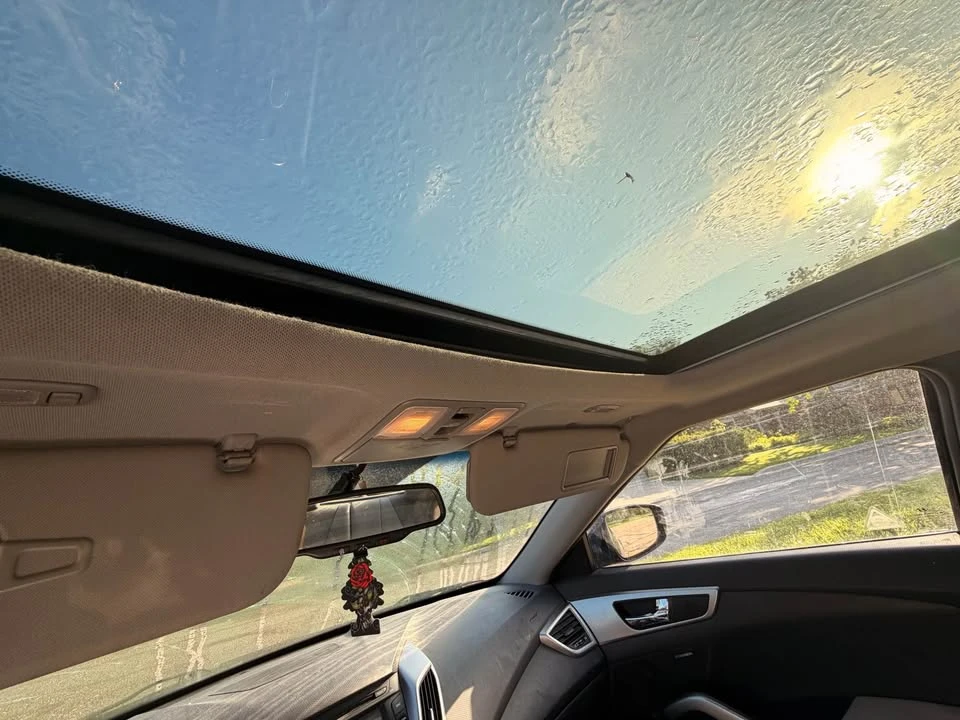 2013 Hyundai Veloster - Image 16 of 20