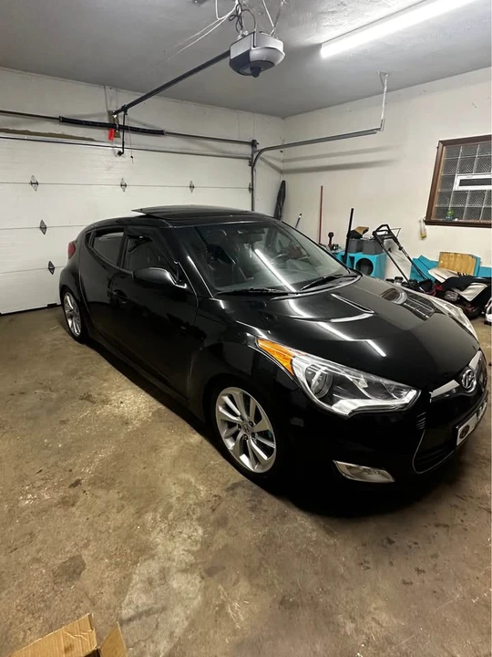 2013 Hyundai Veloster - Image 2 of 2