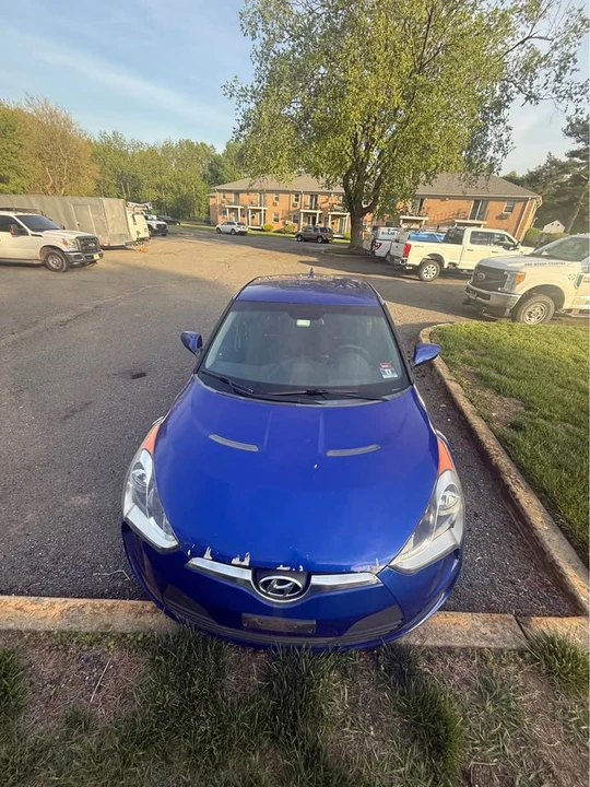 2013 Hyundai Veloster - Image 2 of 13