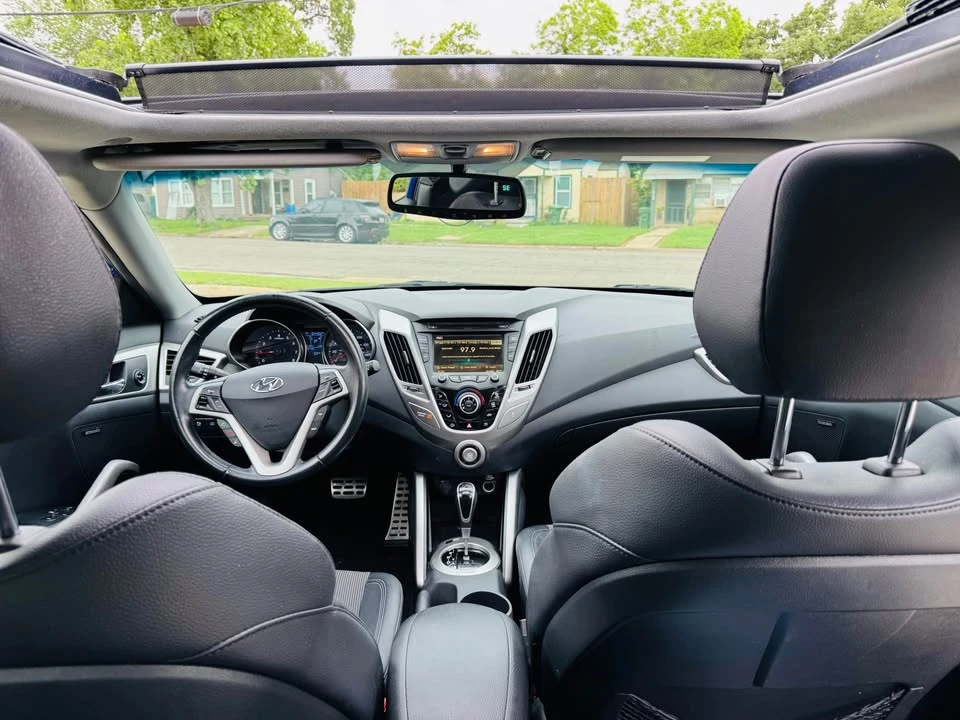 2013 Hyundai Veloster - Image 2 of 16