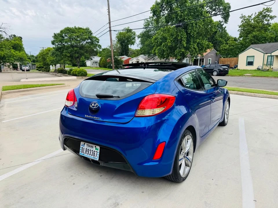 2013 Hyundai Veloster - Image 9 of 16