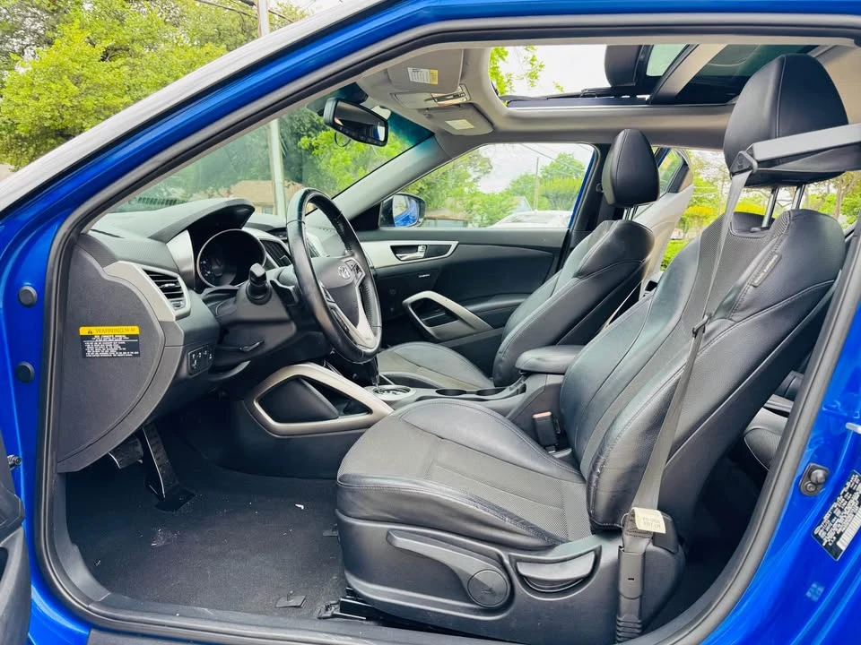 2013 Hyundai Veloster - Image 12 of 16