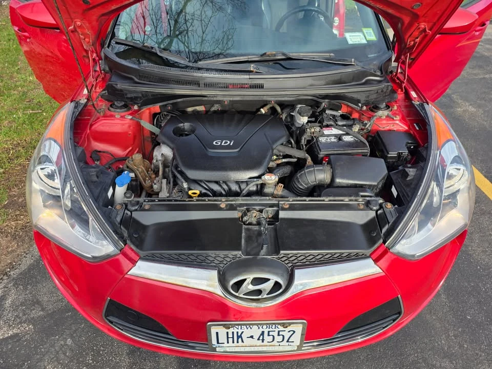 2013 Hyundai Veloster - Image 7 of 17