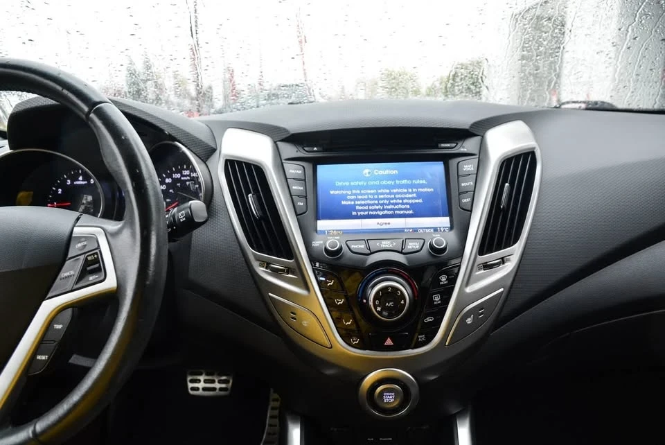2013 Hyundai Veloster - Image 6 of 6