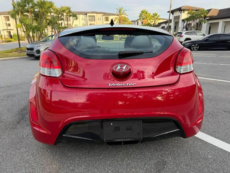 2013 Hyundai Veloster - Image 4 of 15
