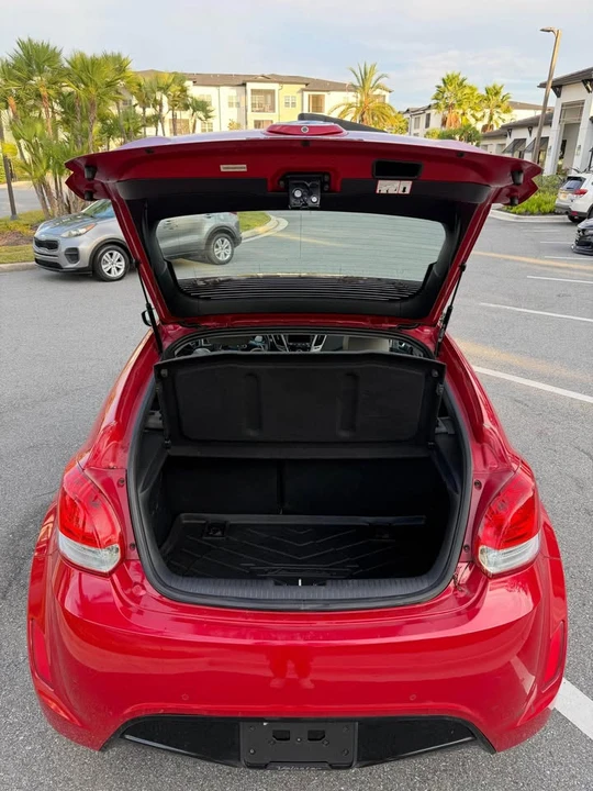 2013 Hyundai Veloster - Image 8 of 15