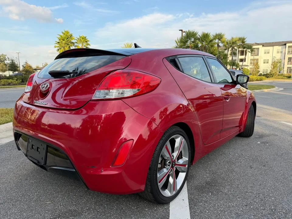 2013 Hyundai Veloster - Image 9 of 15