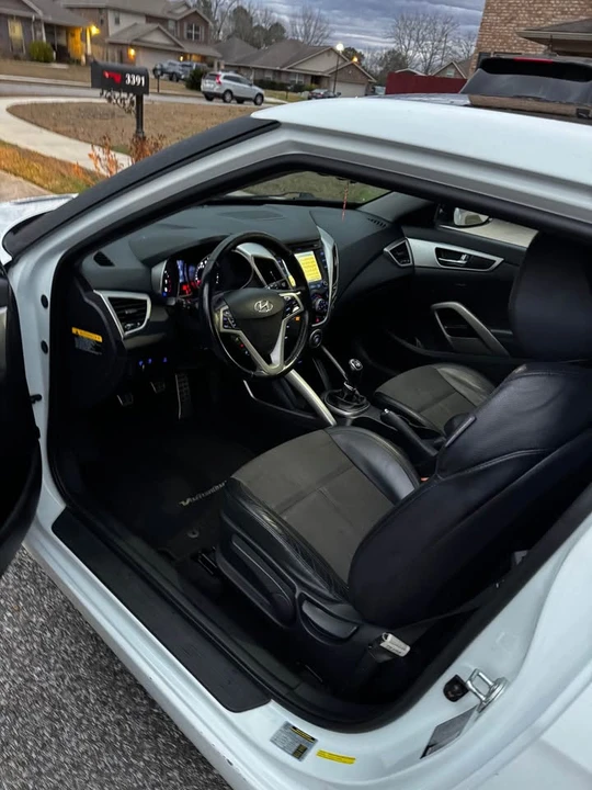 2013 Hyundai Veloster - Image 5 of 19