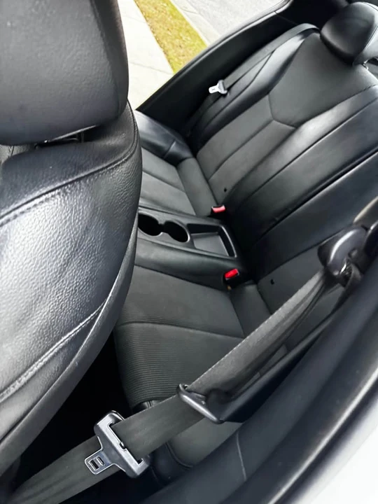 2013 Hyundai Veloster - Image 15 of 19
