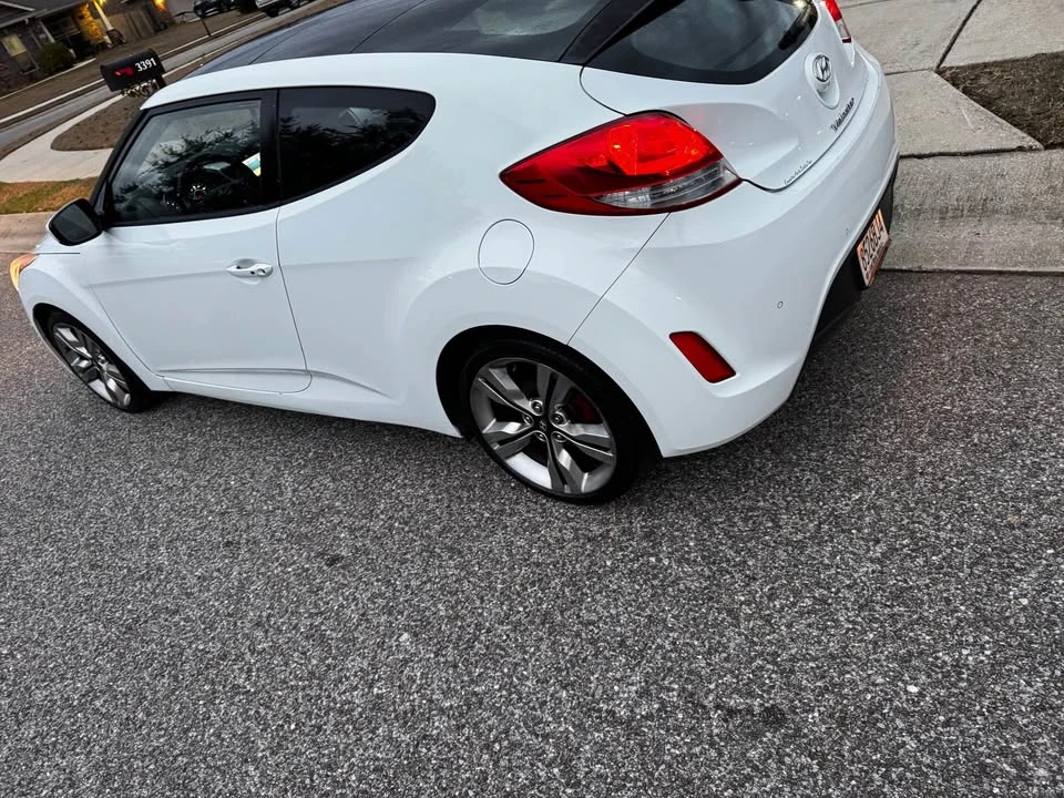 2013 Hyundai Veloster - Image 8 of 19