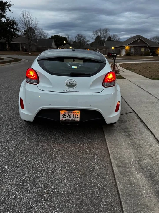 2013 Hyundai Veloster - Image 11 of 19
