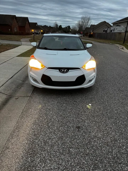 2013 Hyundai Veloster - Image 4 of 19