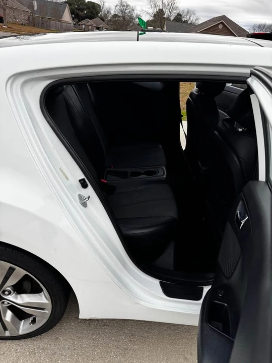 2013 Hyundai Veloster - Image 17 of 19