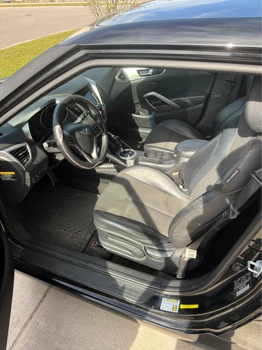 2013 Hyundai Veloster - Image 3 of 11