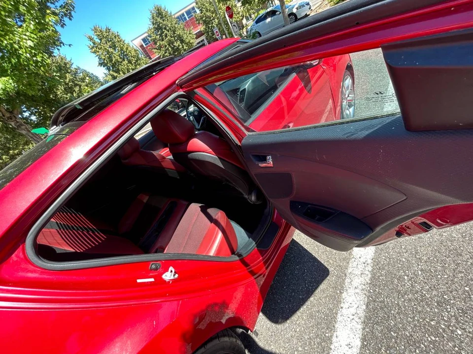 2013 Hyundai Veloster - Image 6 of 9