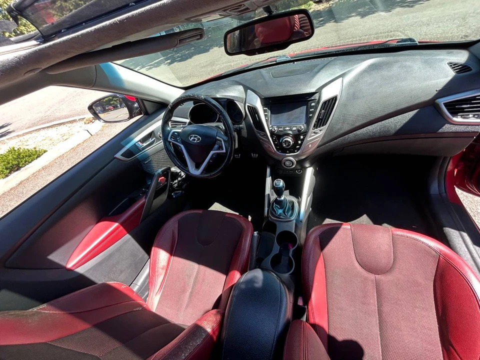 2013 Hyundai Veloster - Image 7 of 9