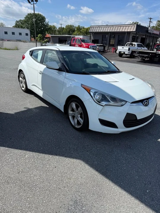 2013 Hyundai Veloster - Image 9 of 9