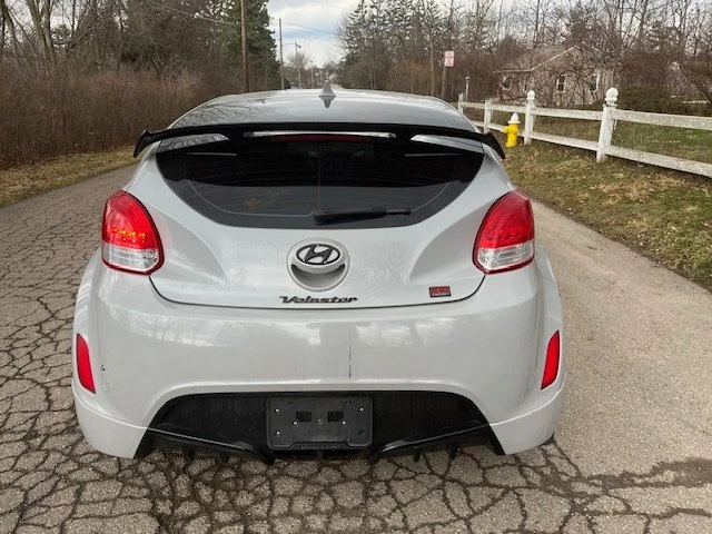 2013 Hyundai Veloster - Image 5 of 11