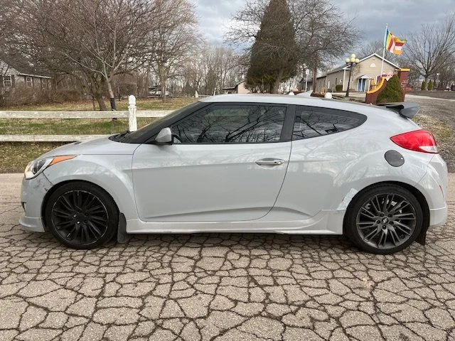 2013 Hyundai Veloster - Image 8 of 11